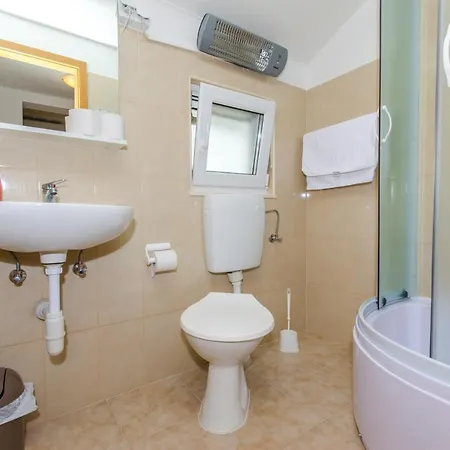 Adria Apartment *